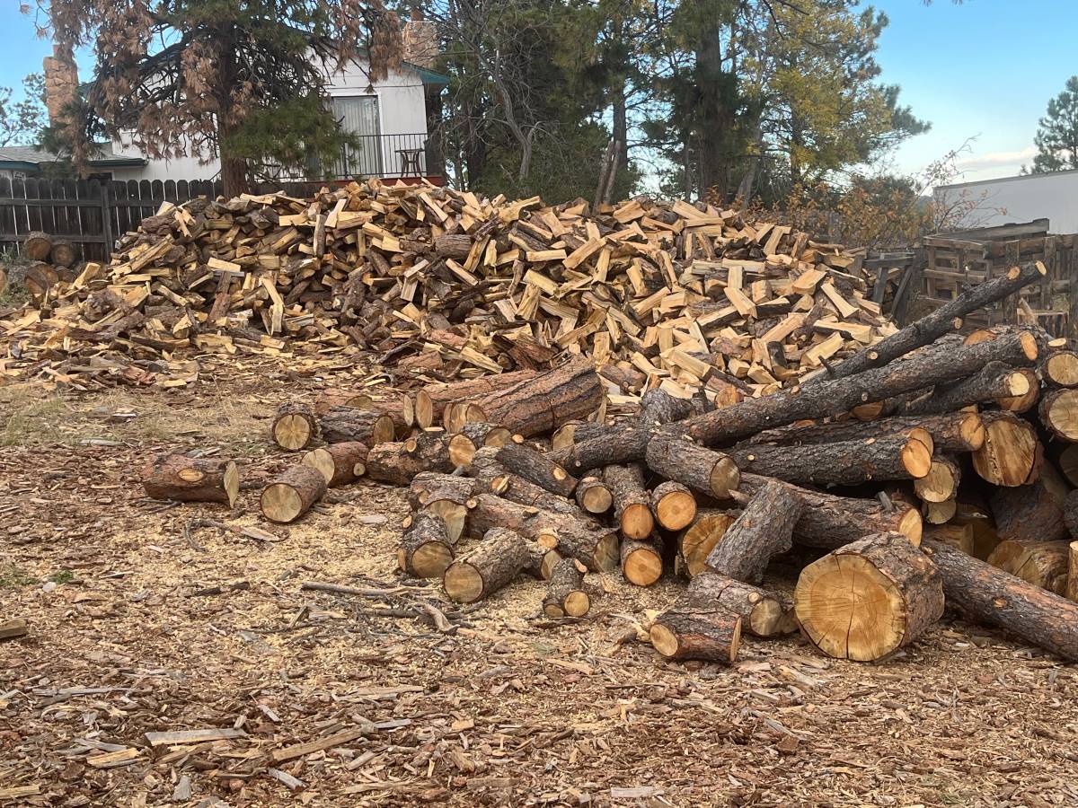 picture of rounds and split firewood at Black Forest